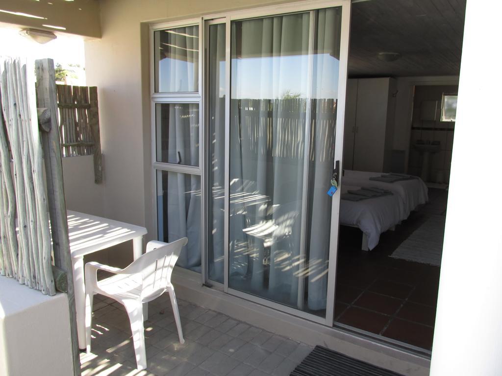 Due South Guest House Langebaan Extérieur photo